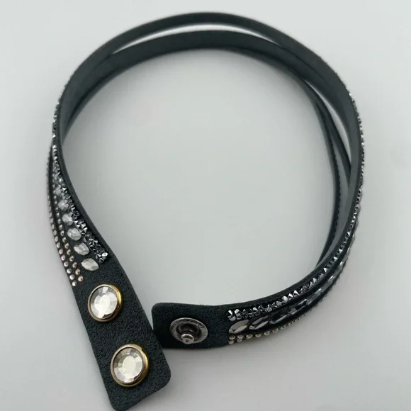 Swarovski Crystal Multi-Strand Wrap Bracelet Black (Swan Logo Snap) - Picture 7 of 11